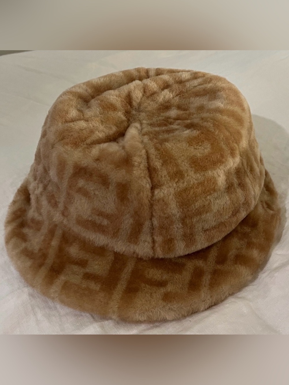Fendi shearling bucket hat - beige/tan AUTHENTIC